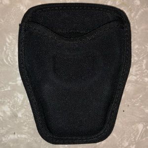 Bianchi patrol-tek handcuff case open top